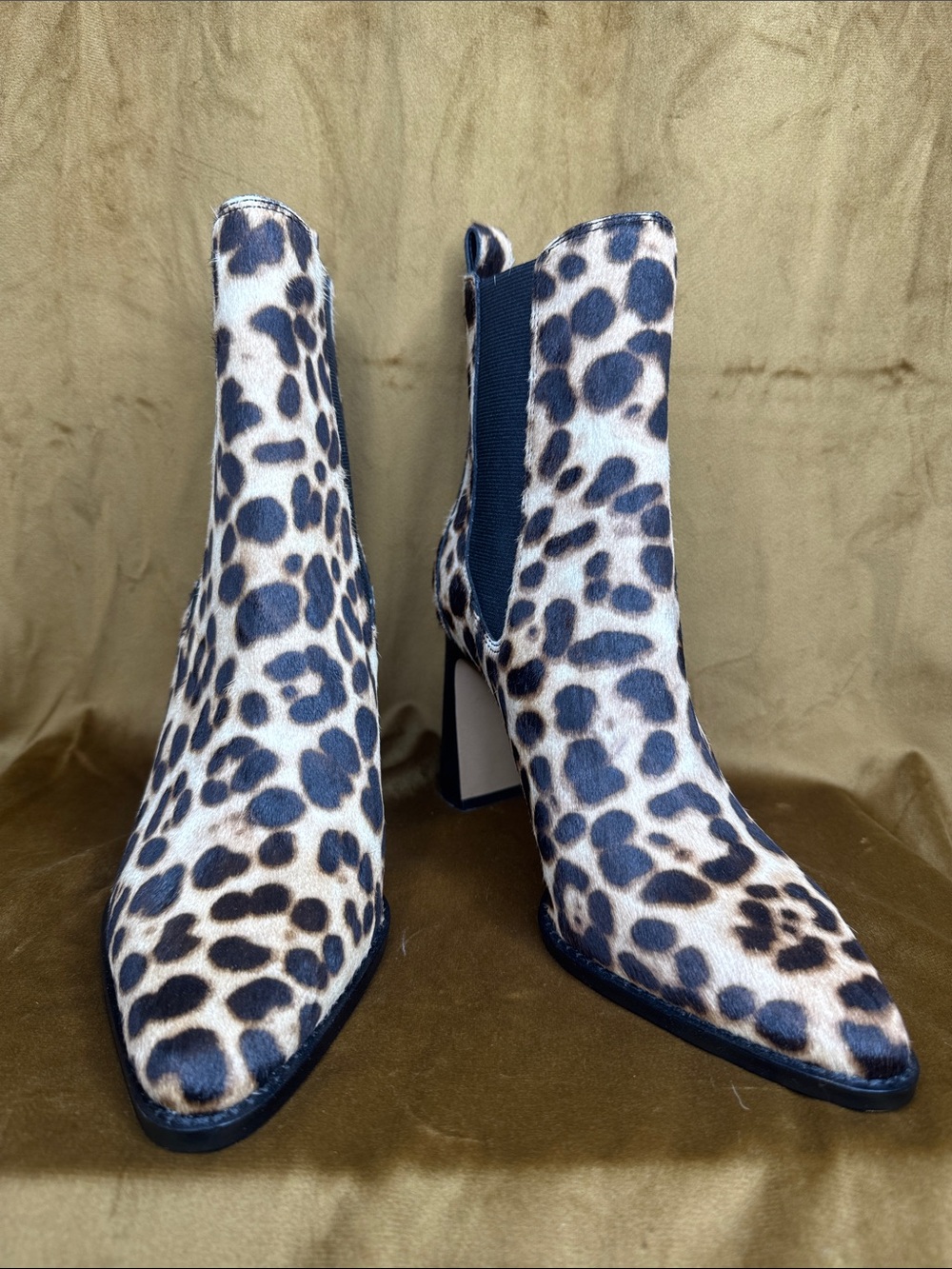 Vince Camuto Leopard Real Cow Hair Fur Pointed Toe Ankle Boots Size 7